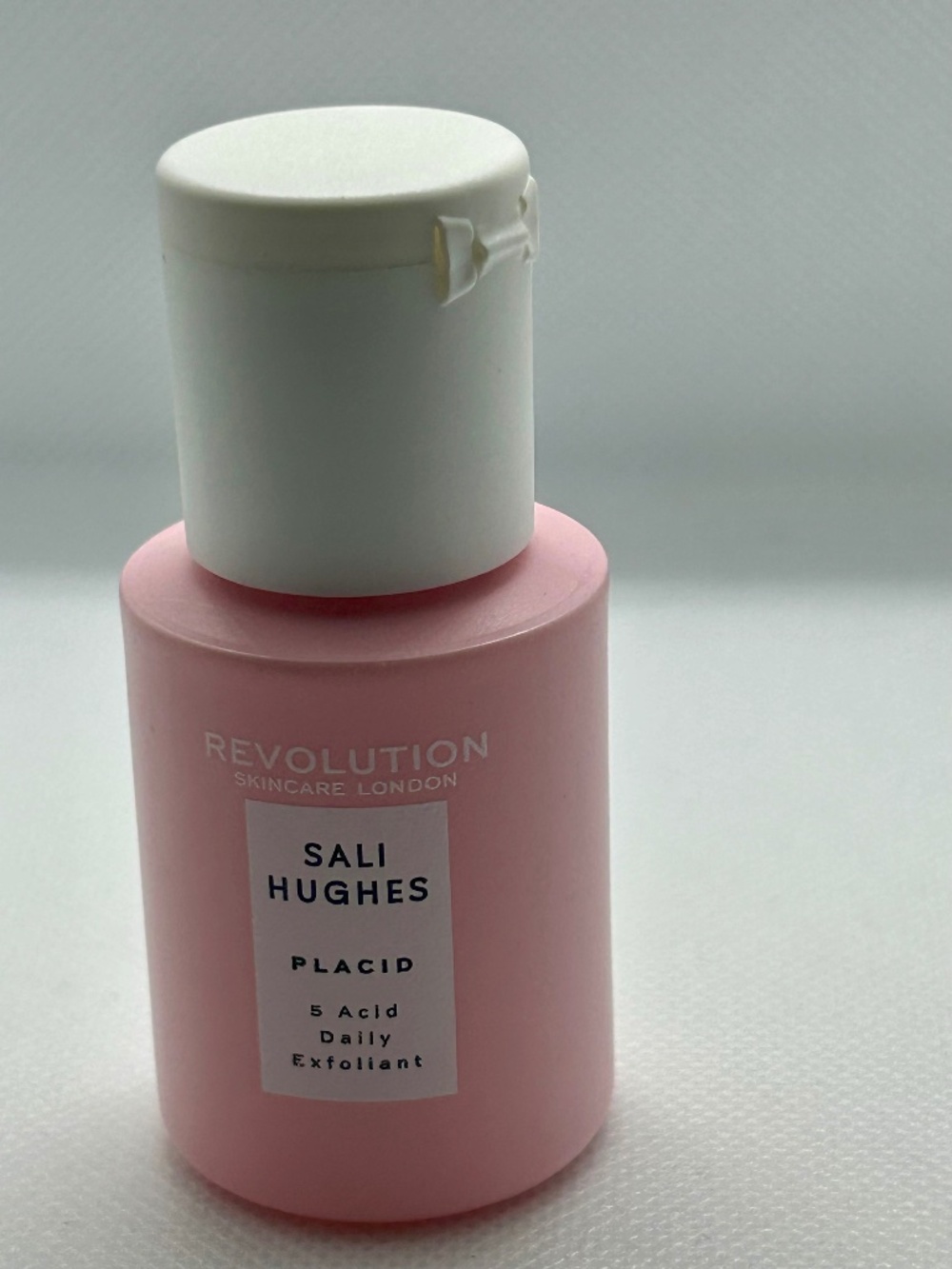 Revolution Skincare London - Sali Hughes - Placid 5 Acid Daily Exfoliant